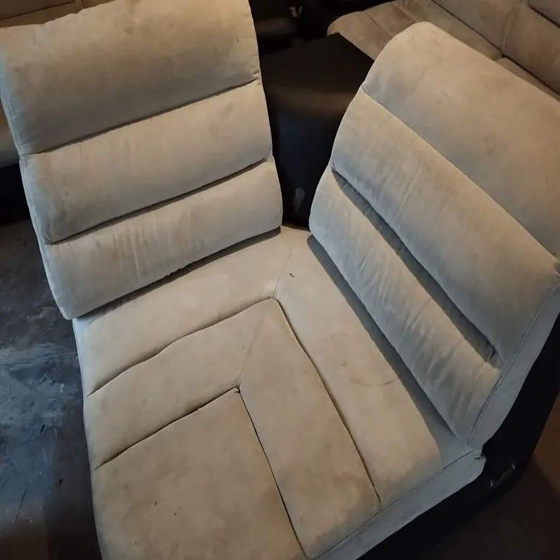 Brudny narożnik przed ekstrakcja